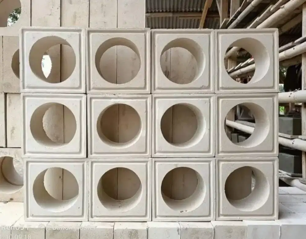 Roster beton minimalis dengan kualitas terbaik.