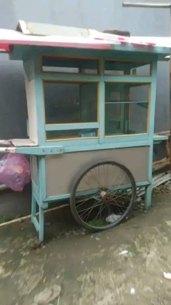 Gerobak bekas bubur ayam