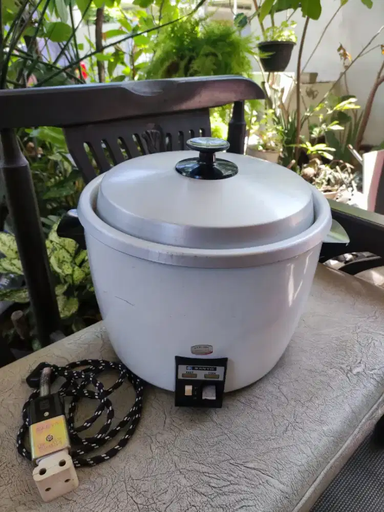 Jual Rice Cooker merk SANYO