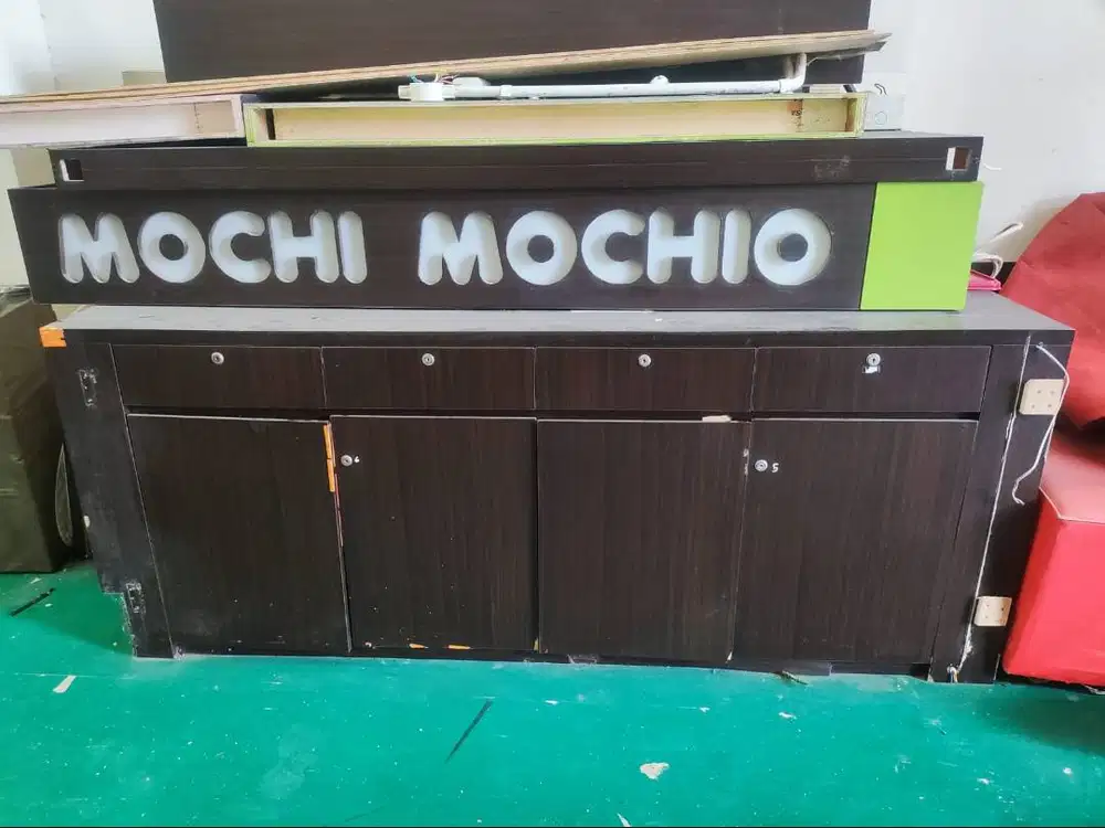 Counter/Etalase Booth Bekas