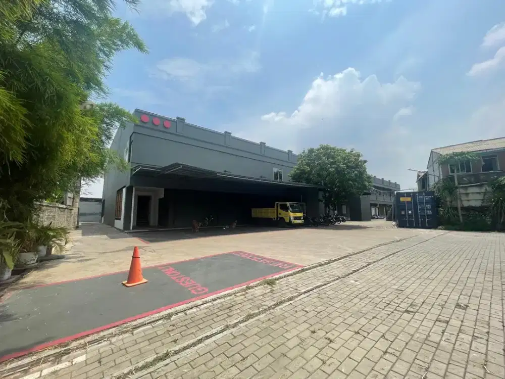 DIJUAL TANAH DAN BANGUNAN Jln Husein Sastranegara JAKARTA BARAT dekat bandara soekarno hatta