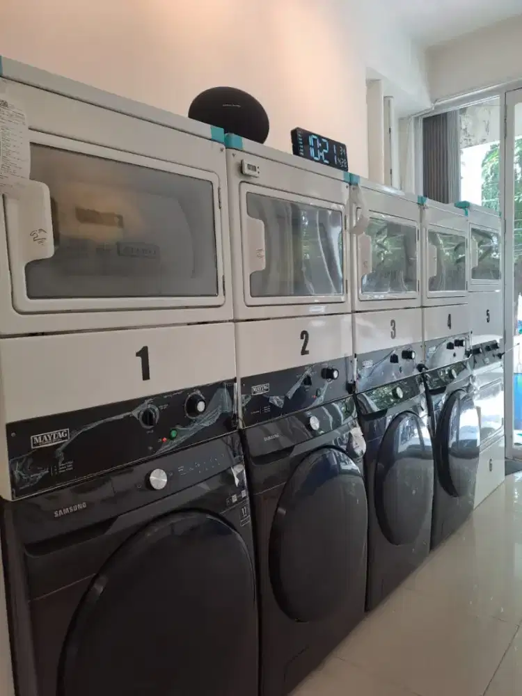 DIBUTUHKAN SEGERA OPERATOR LAUNDRY (khusus SEPATU)