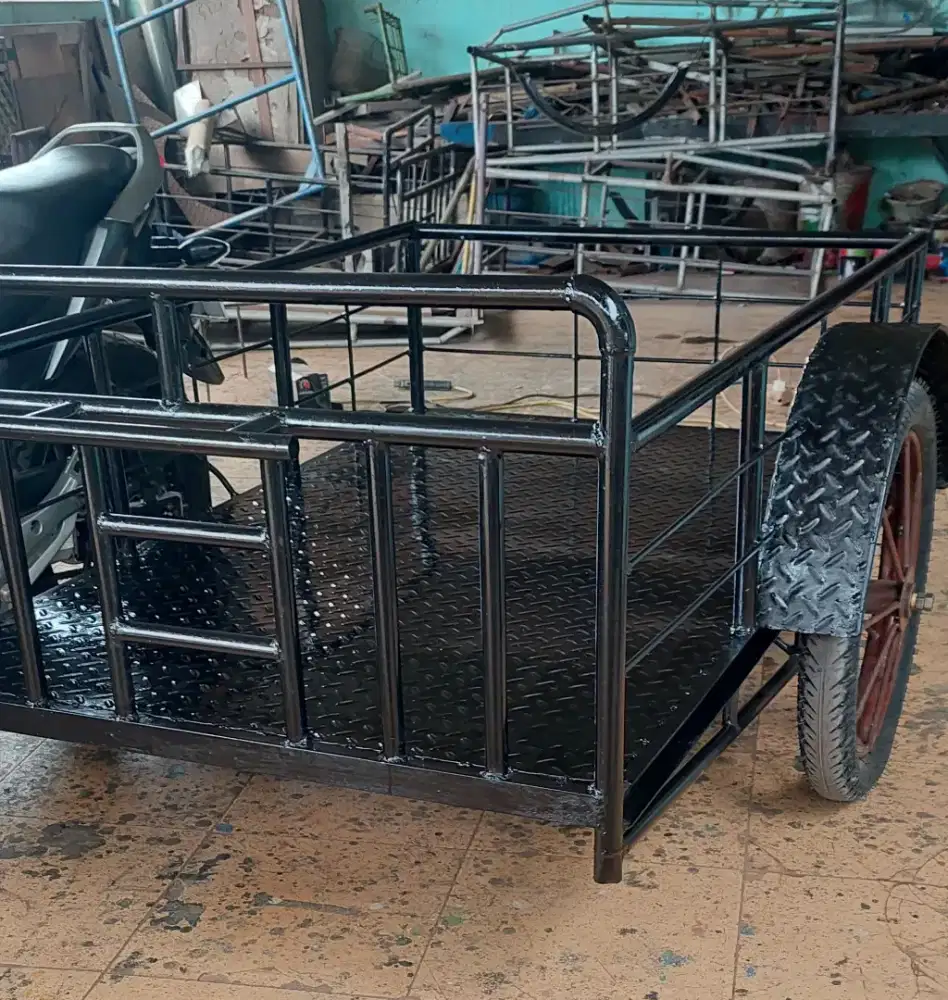 Ban becak barang tempahan baru