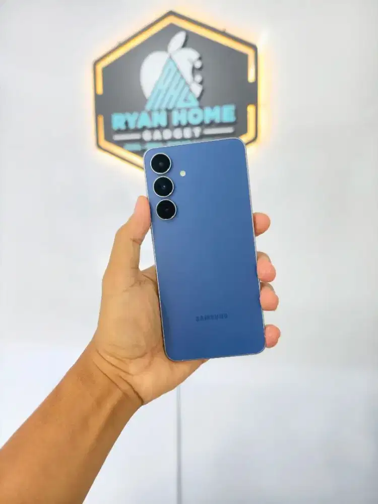 Samsung S25 FE 8GB / 256GB Sebulan Pakai