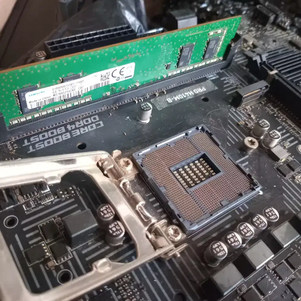 Mainboard komputer bekas & Ram Ddr4