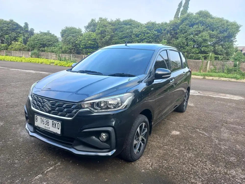 [MURAH DP 10Jt] Suzuki Ertiga GX Hybrid AT 2022, Hitam