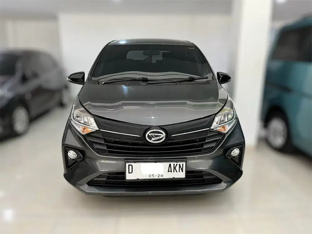 Daihatsu Sigra 2023 R matic Abu siap pakai.