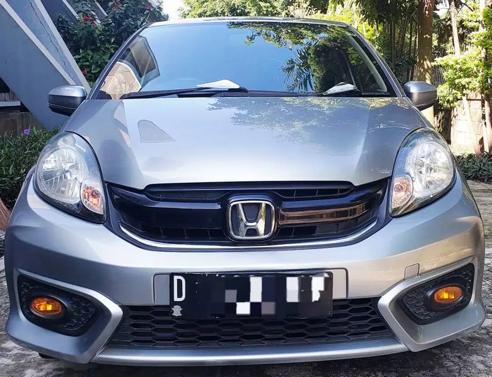 Honda New Brio e cvt AT 2017/2018 km 70rb pajak isi  ac dingin