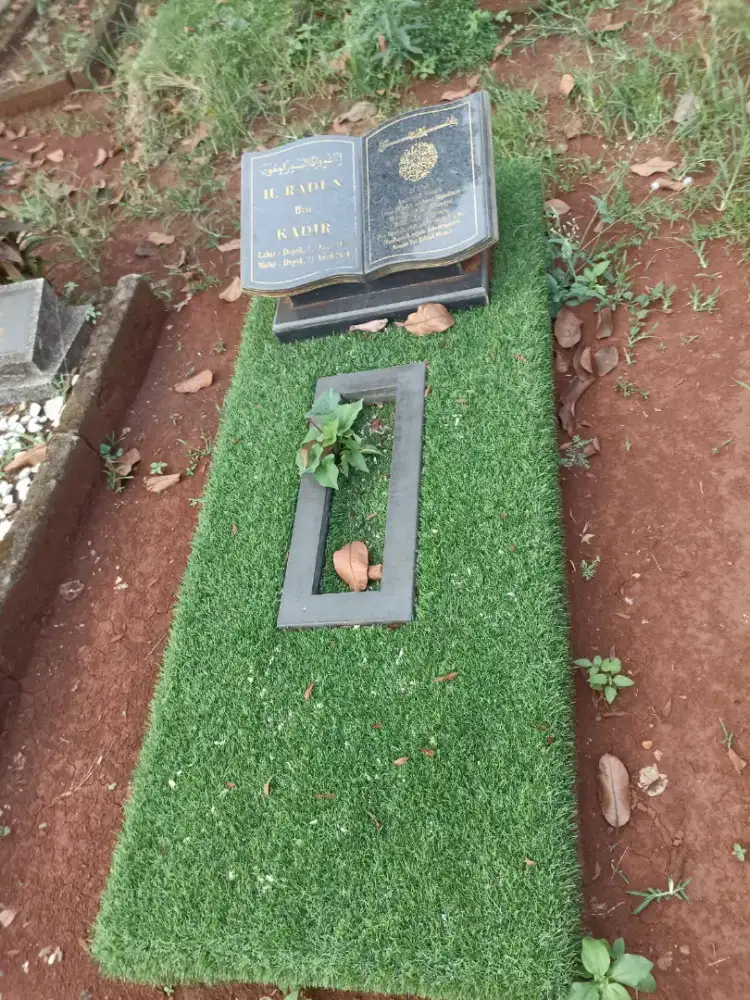 Pasang rumput makam