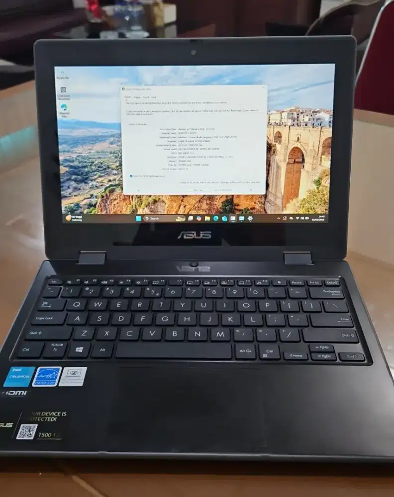 Laptop Asus BR1100FKA