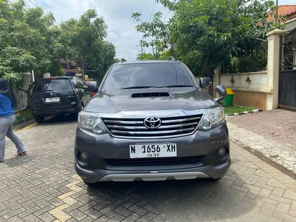 Fortuner 2.4 VNT-TRD 2013, ISTIMEWA