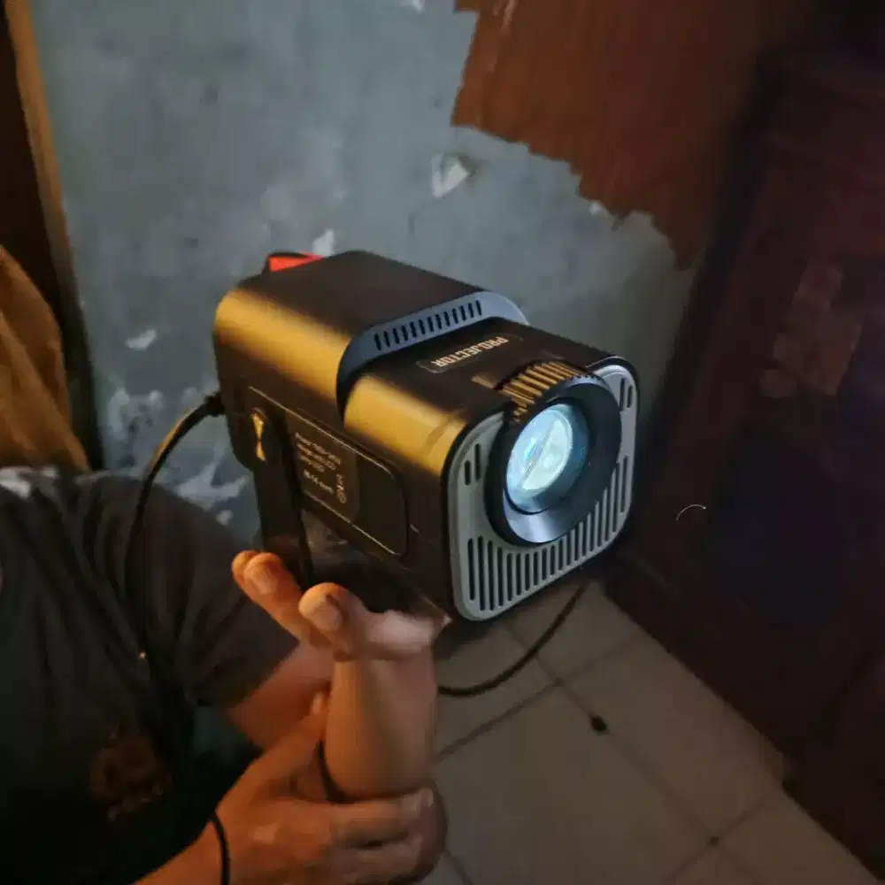 JUAL PROYEKTOR DAN LAYAR