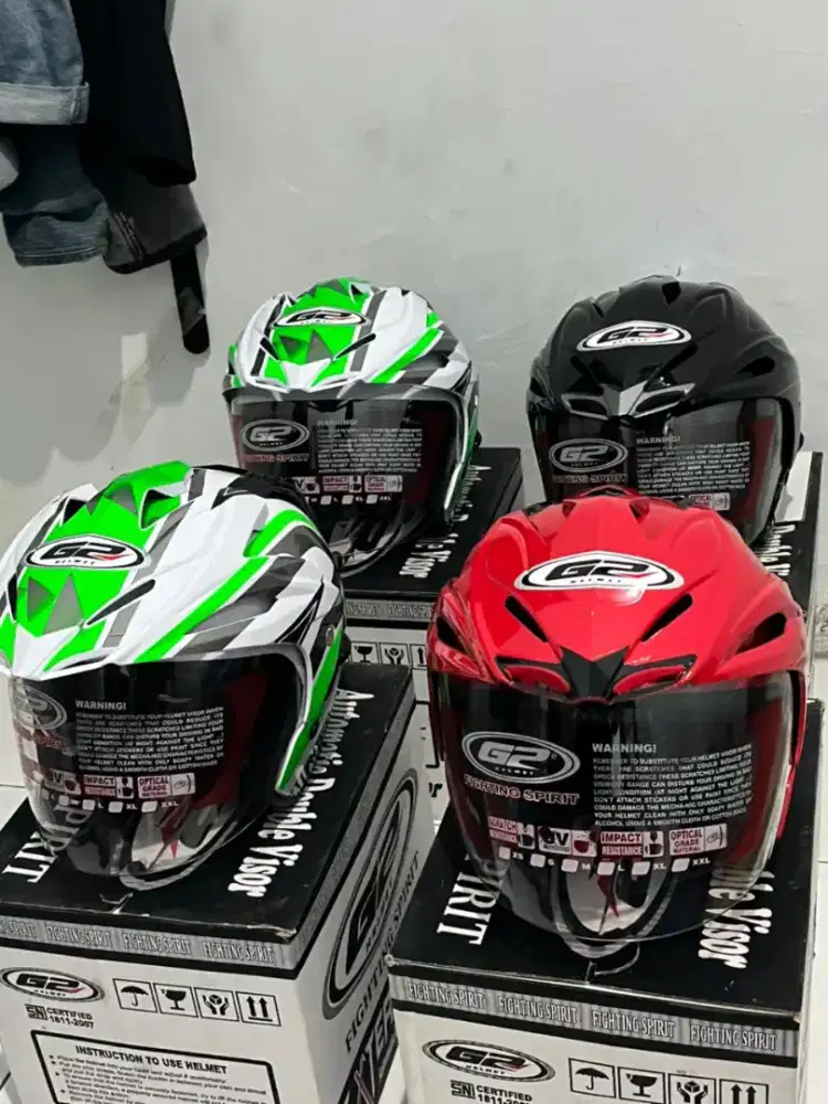 Helm g2 new gapernah dipake