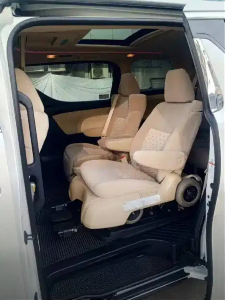 2018 Alphard Welcab Originil Japan Km 33 rb Perfect Condition TDP 50jt