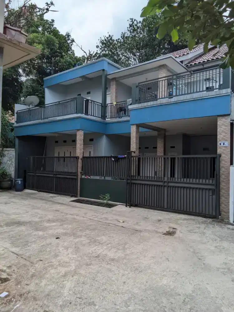 Disewakan rumah 2 lantai nyaman