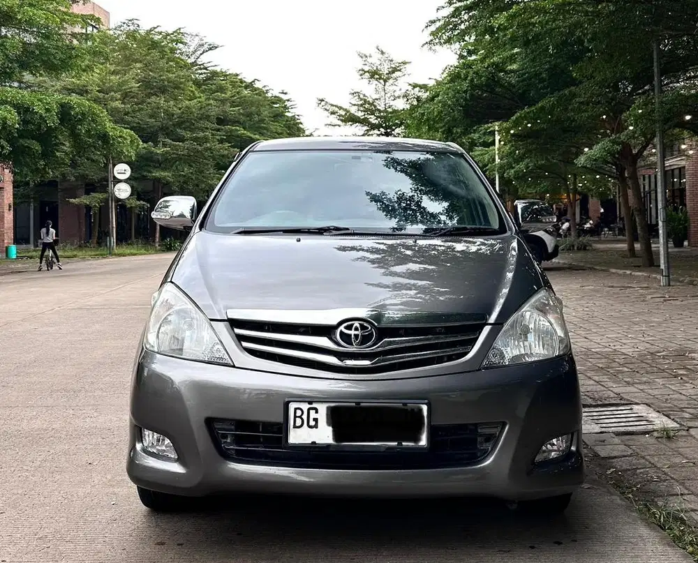 [Dp 25jt] Toyota innova E manual bensin 2009 km rendah mulus sekali