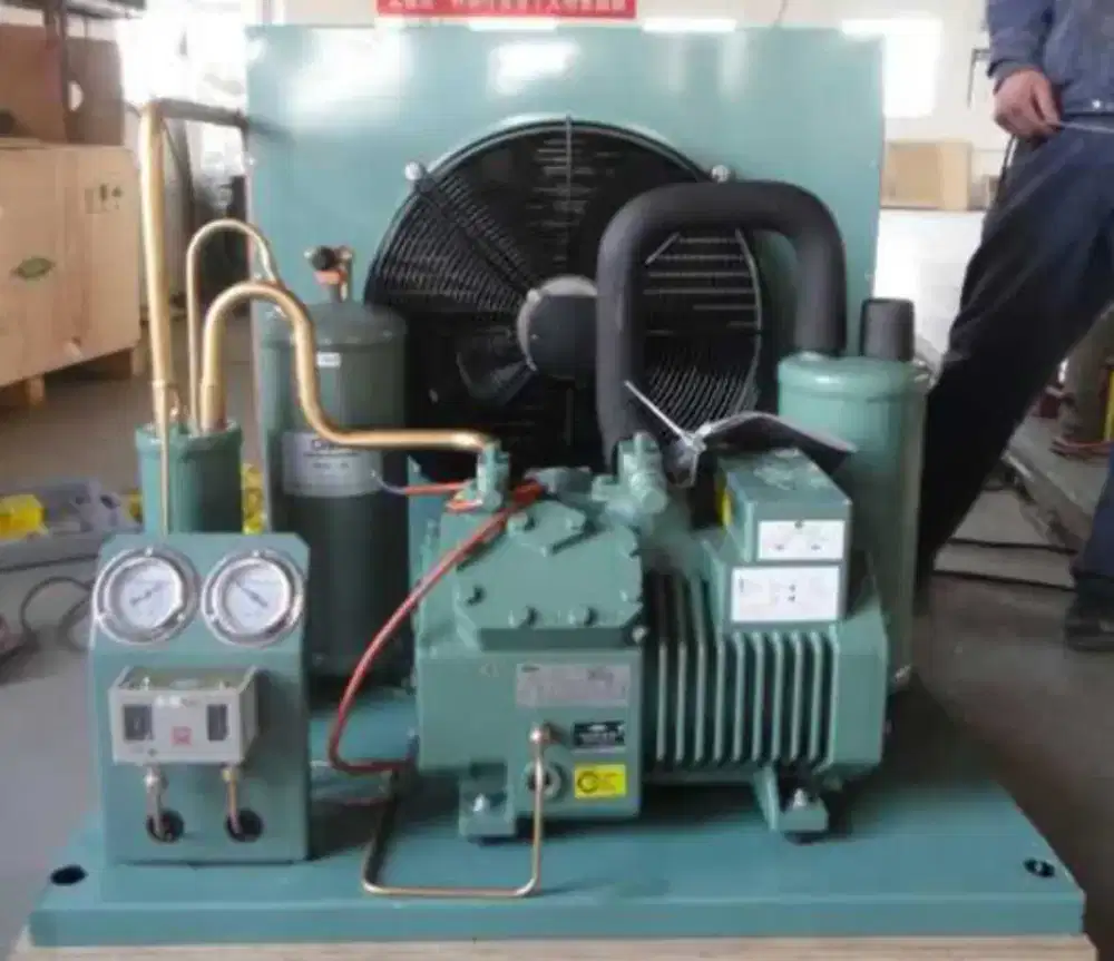 Dibutuhkan asisten dan theknisi