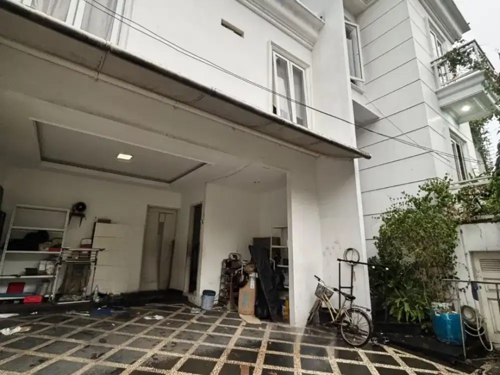 Rumah mewah cantik ada swim pool di jakarta selatan pr 15596