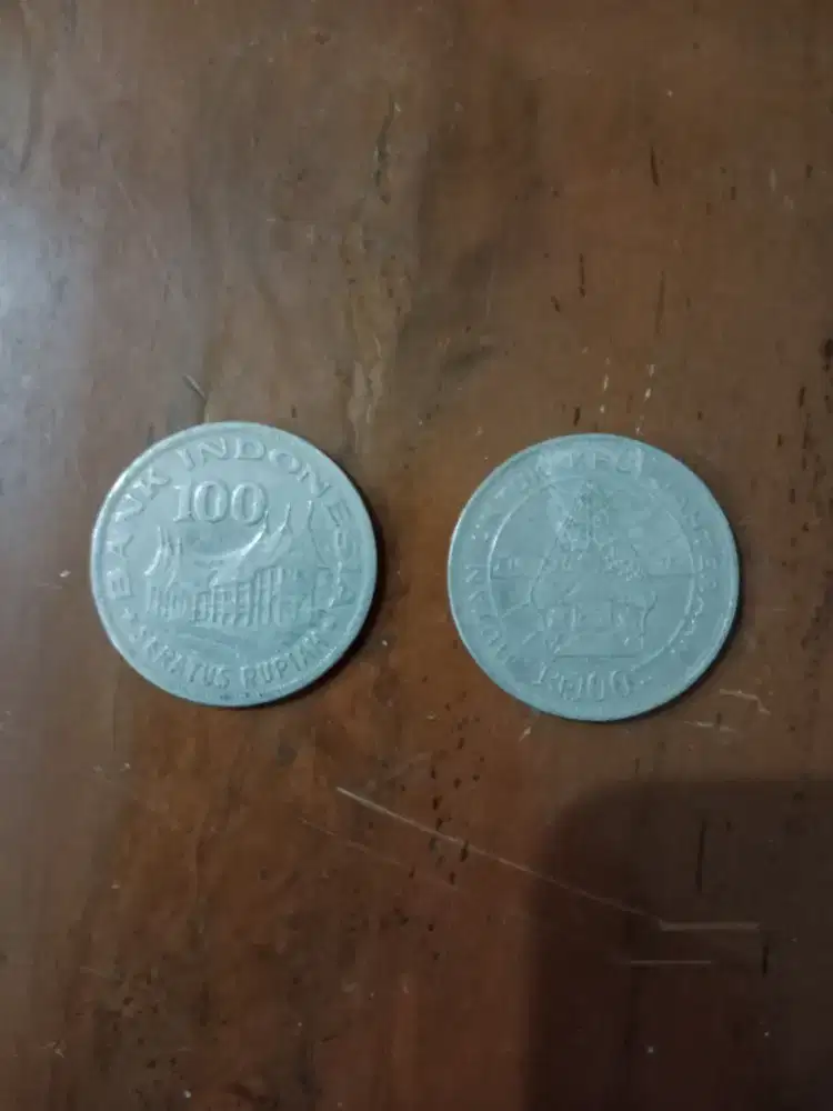 Uang Koin 100 Rupiah Rumah Gadang - Wayang Tahun 1978
