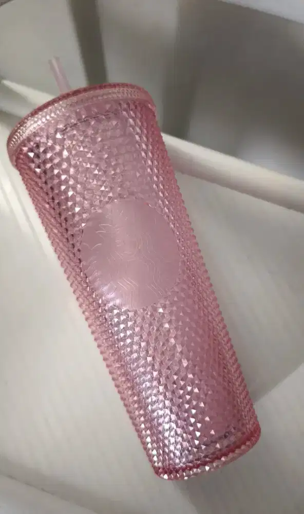 Starbucks pink tumbler 750ml original. NEW