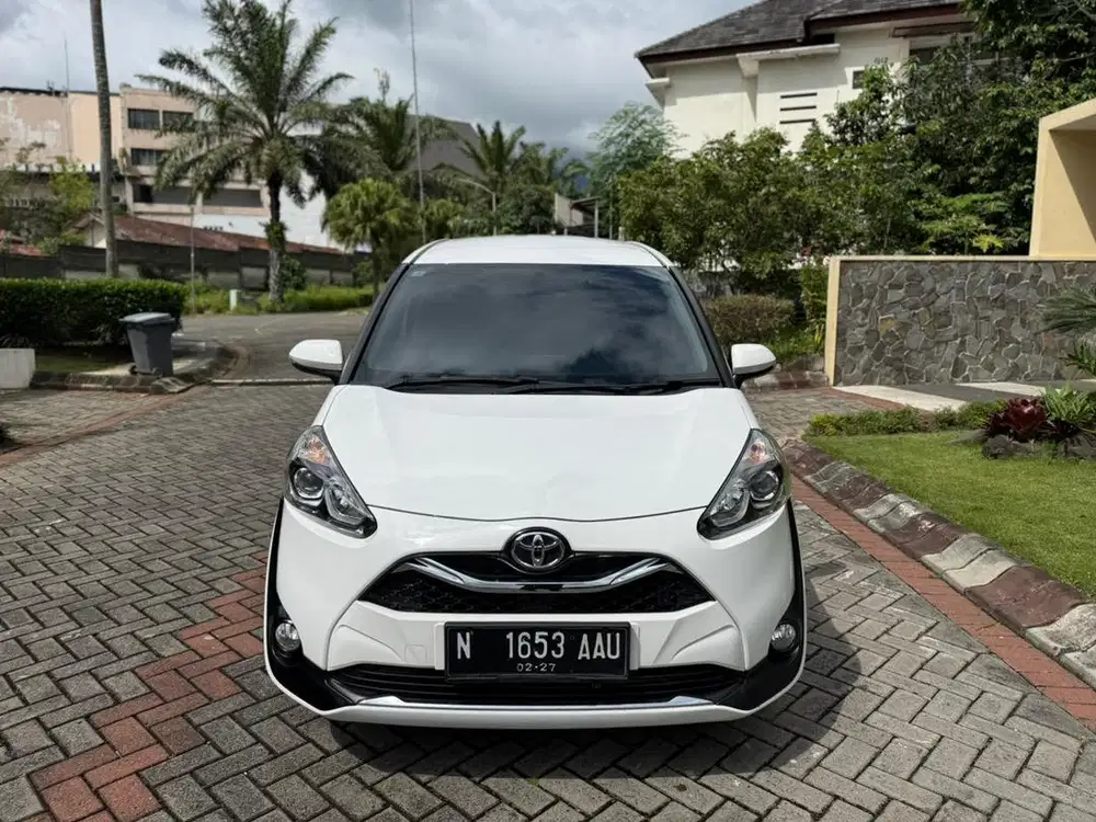 Toyota Sienta V AT 2021 Pmk 2022