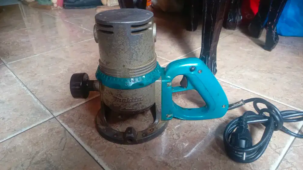 Mesin profil kayu makita 3600H