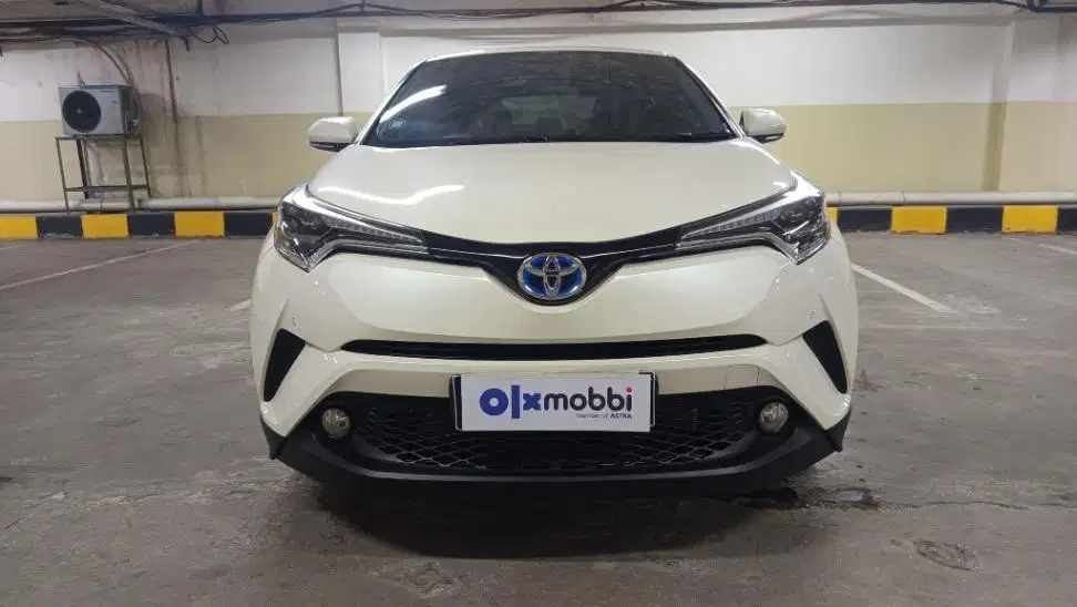 DP MURAH Toyota C-HR 1.8 Hybrid-AT 2021  CWVAB