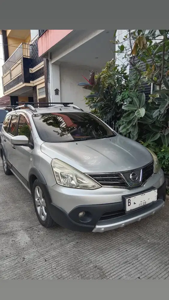 Nissan Grand livina 2013 Bensin