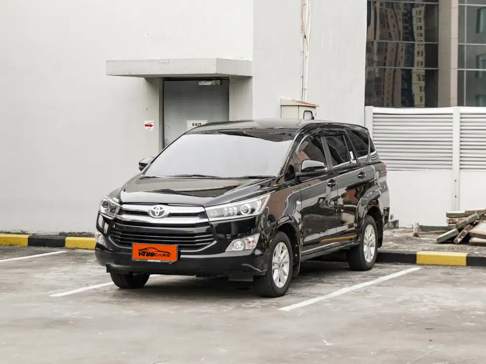 Toyota Kijang Innova V bensin Matic 2017 Hitam  Ganjil