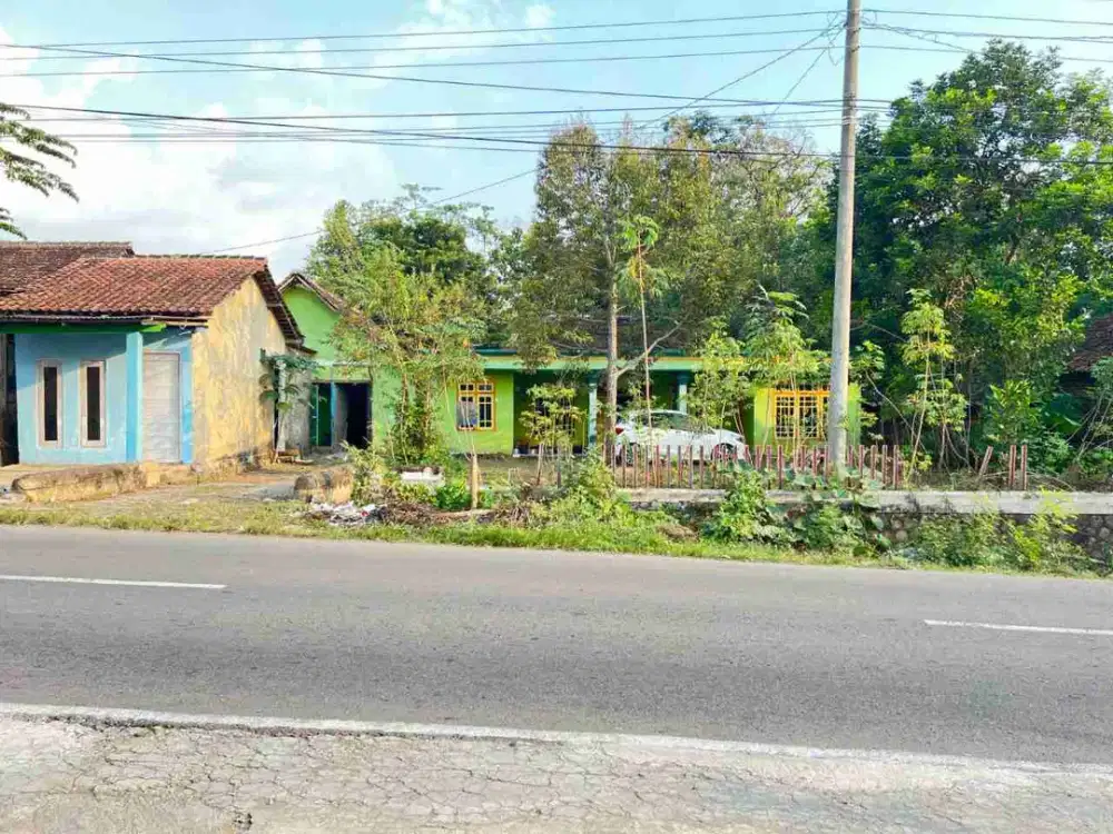 tanah strategis tepi jalan raya  dekat area wisata Kerjo Karanganyar