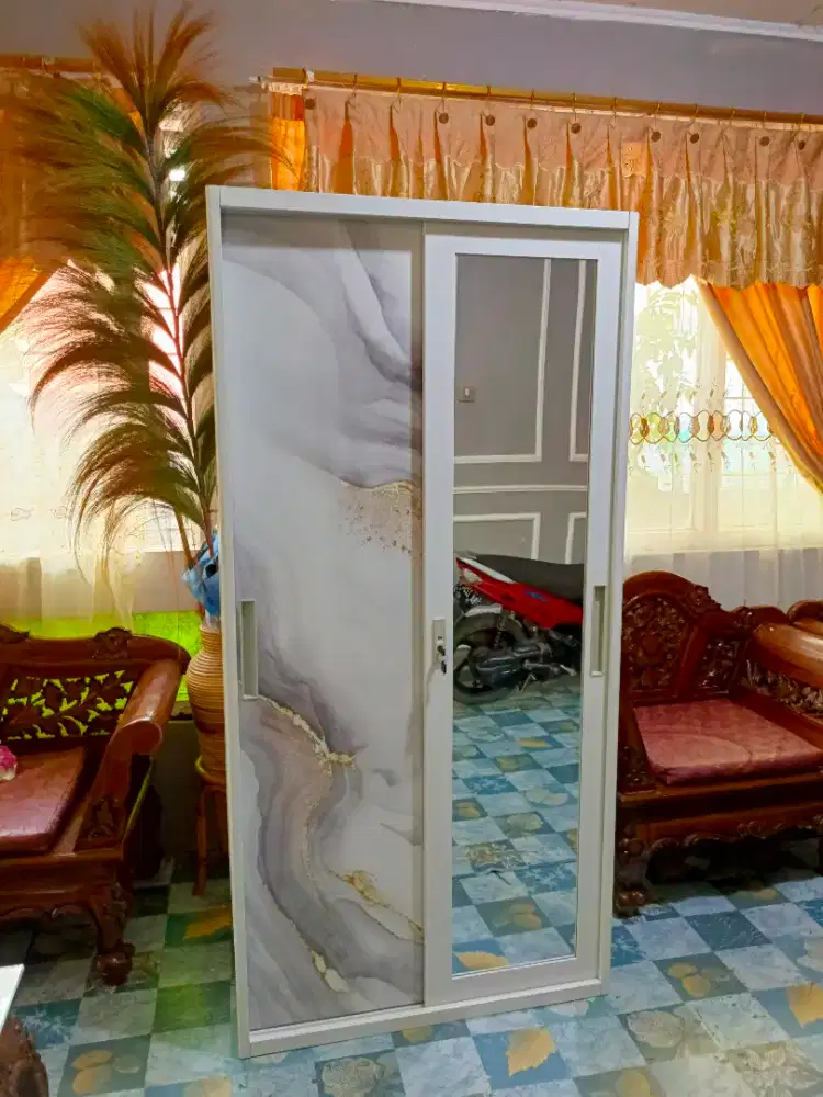Lemari pakaian besi sliding 2 pintu ukuran 90cm