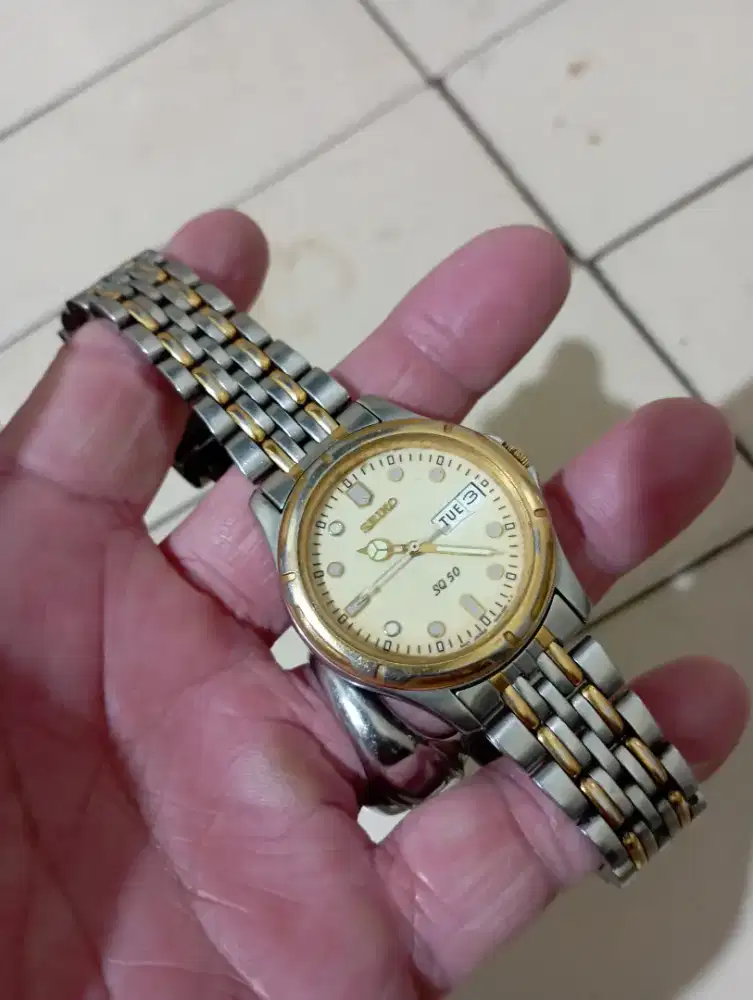 Jam tangan Seiko Quartz Japan klasic