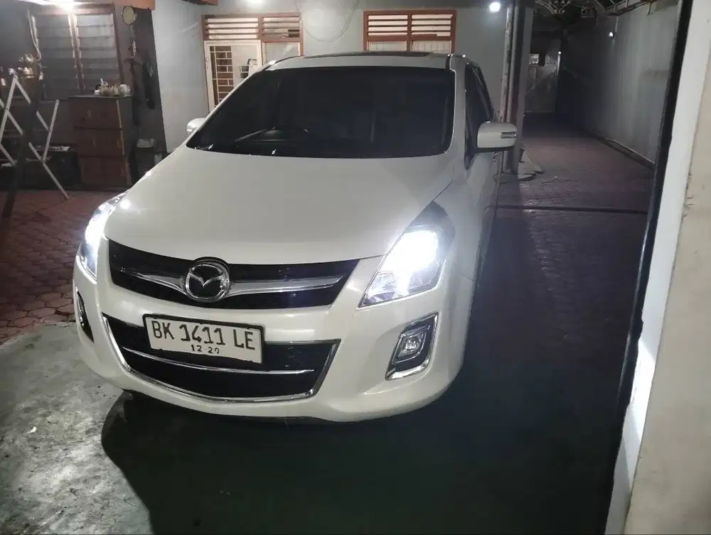 Mazda8, 2.300cc, 2012, putih mutiaraa