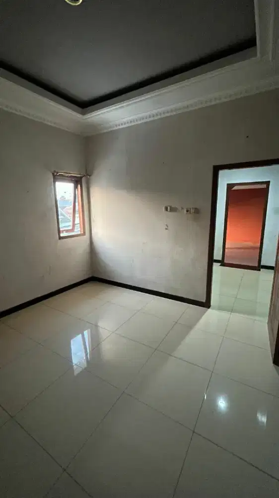 Dijual Rumah 1,5 lantai di jl Klentengsari dekat Al azhar dan Undip