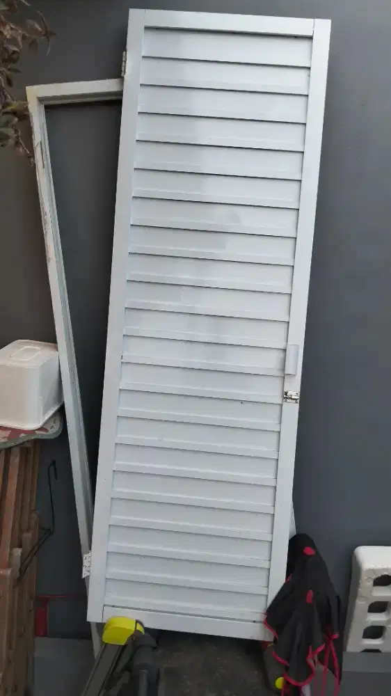 Jual aja mau ngurangin barang² di rumah