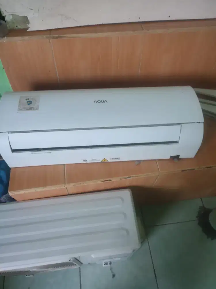 Jual AC second merk aqua 1pk