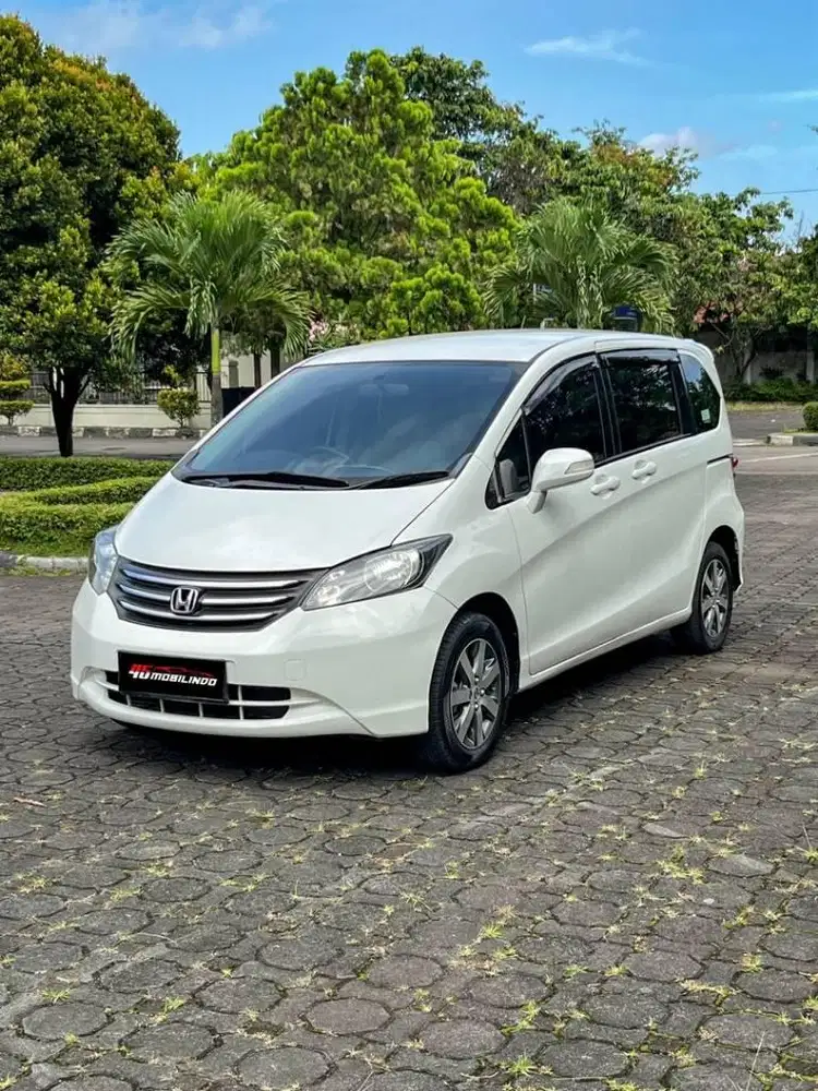 Honda Freed psd 2011