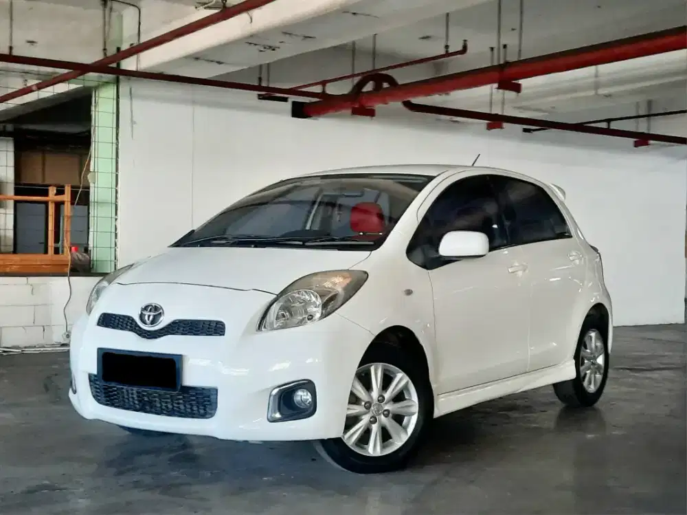 TOYOTA YARIS J 1.5 MATIC 2012