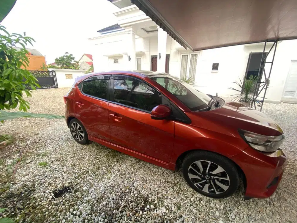 Mobil Matic Brio Rs oranye