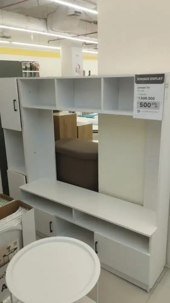 DELVIN ENTERTAINMENT CENTER WHITE OAK