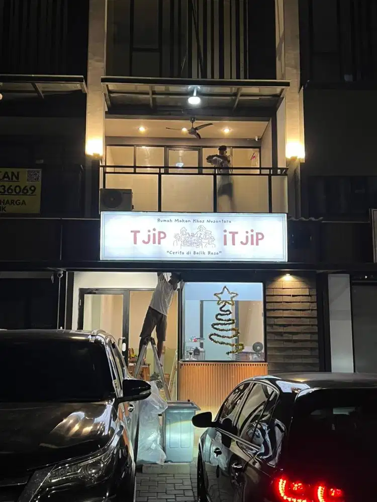 Cook Helper (Laki-Laki) & Waiters (Perempuan)