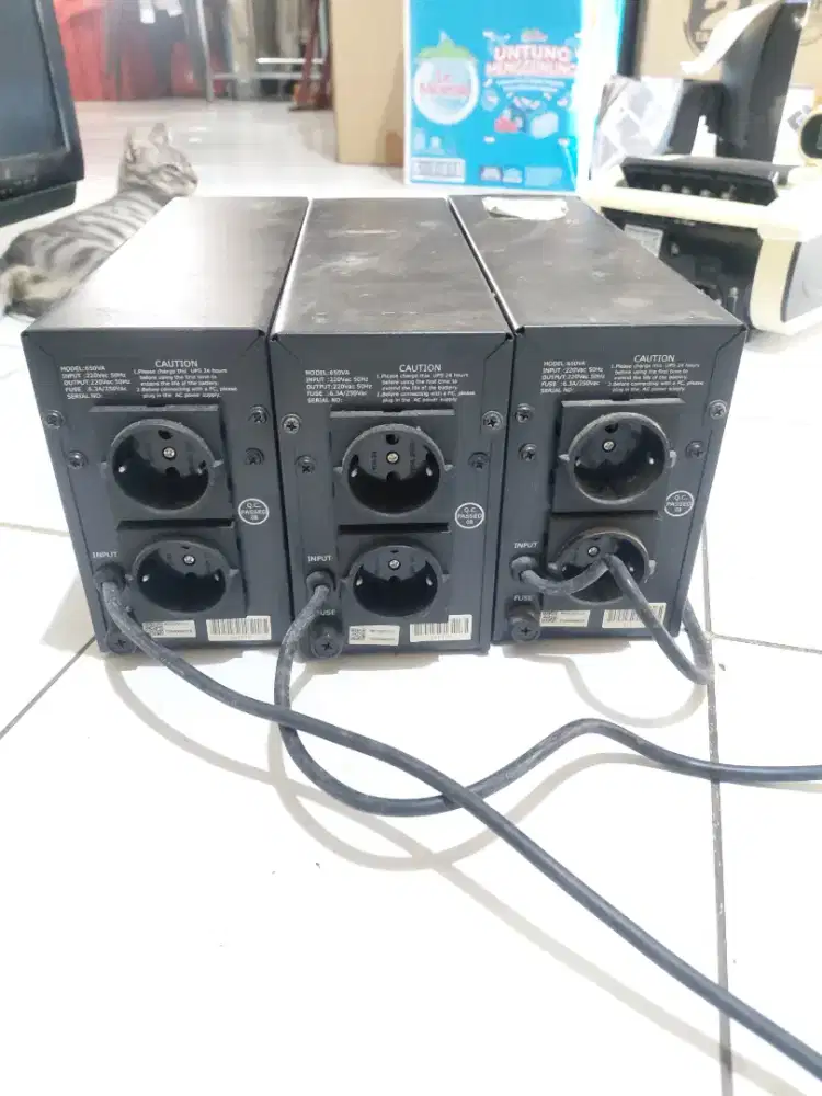 Dijual UPS (Uninterruptible Power Supply) Krisbow Pro. 