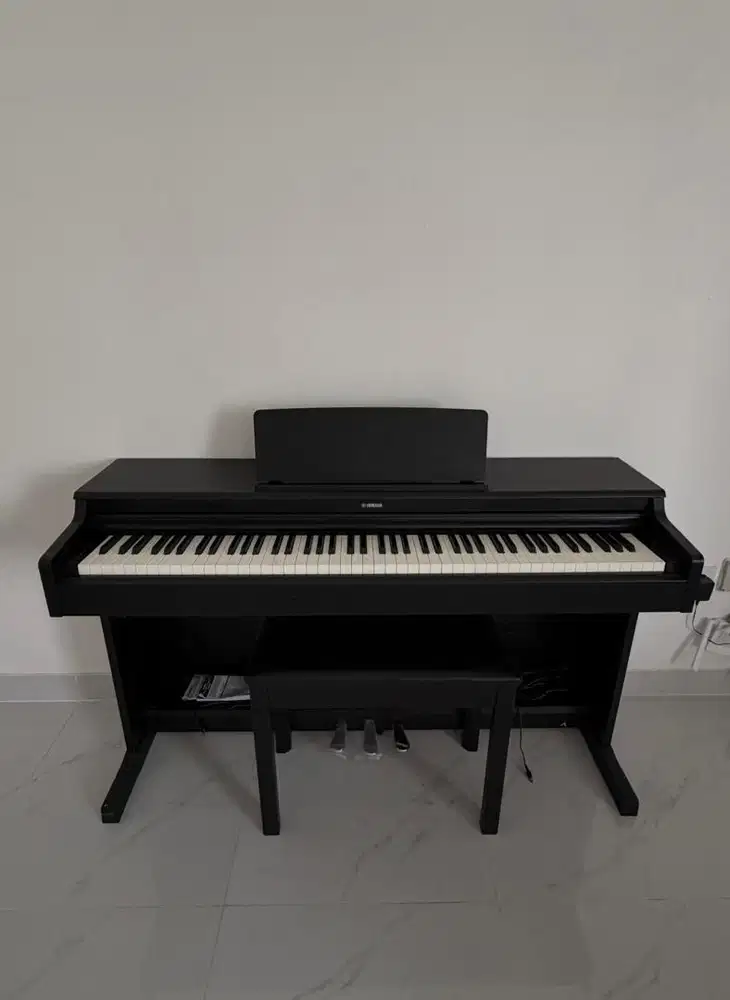 PIANO YAMAHA ARIUS YDP-165
