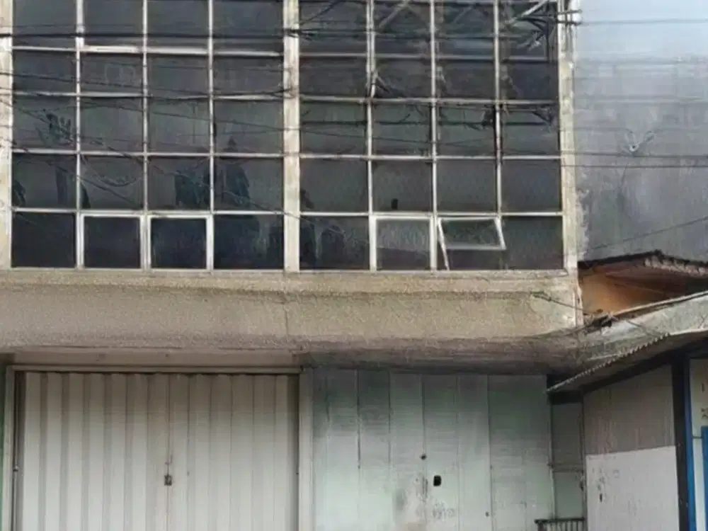 Ruko 3lt hadap jalan raya luas 88m Pulo Gadung Jakarta Timur