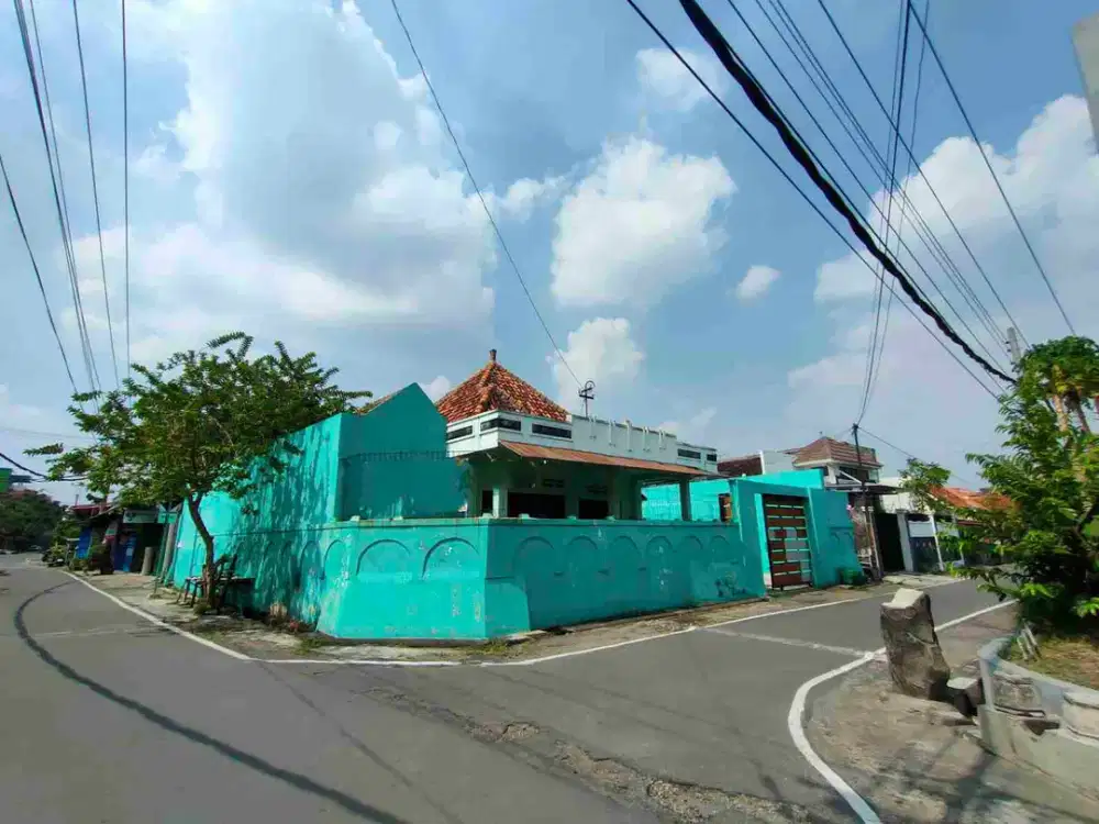 Rumah solo kota strategis tengah kota