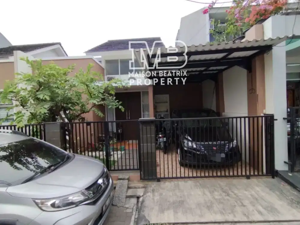 DIJUAL CEPAT SEMI FURNISH RUMAH SIAP HUNI 1 ½ LT ROW JALAN 2MBL DI GRIYA LOKA, BSD
