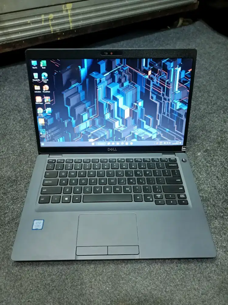 Dijual Dell Latitude 5400 intel core i5 gen8 ( ram 8/ nvme 256 )