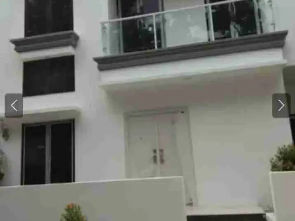 Di jual rumah 2 lantai jalan pejaten tanjung barat jakarta selatan