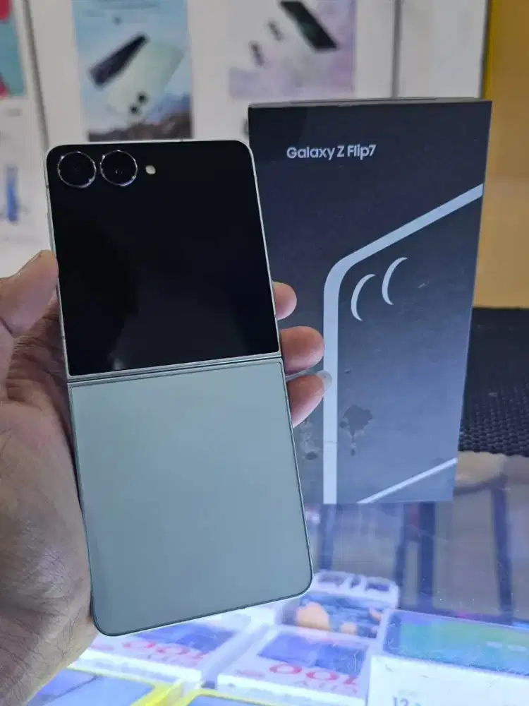 Samsung Z Flip 7/ Bunga ringan dan proses kredit cepat dibantu ACC