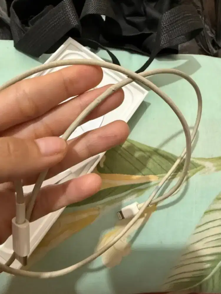 Kabel ORI bekas iPhone 13